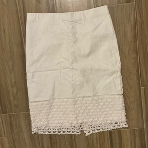 Ann Taylor white lace skirt size 8